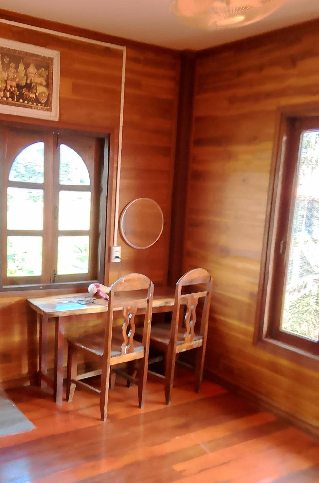 Tibet Restaurant And Hostel Nakasong Bagian luar foto